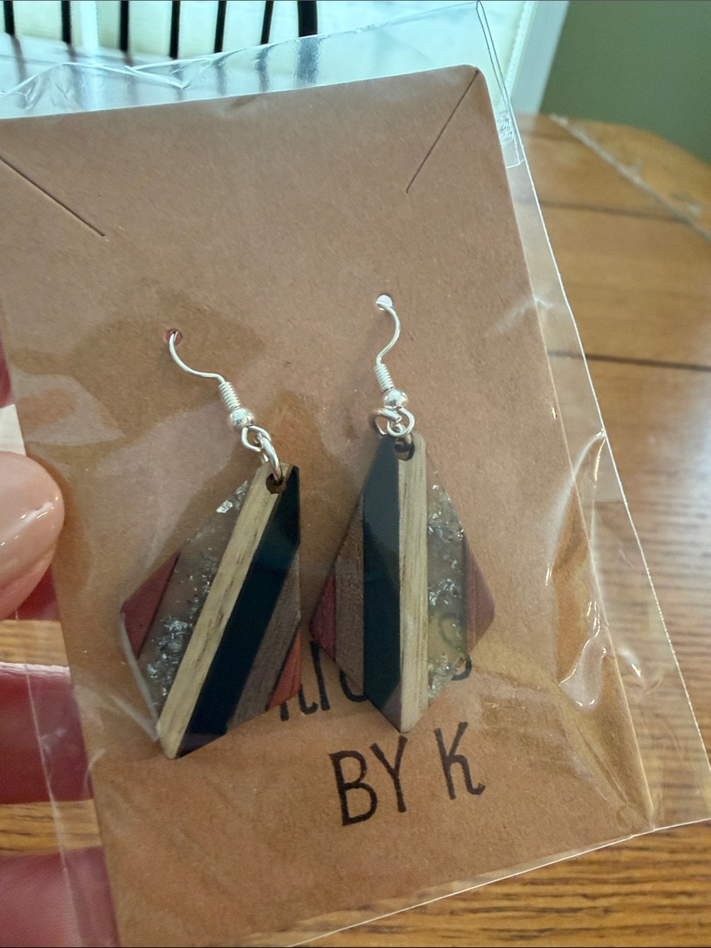 Earings - Picture 2 of 2